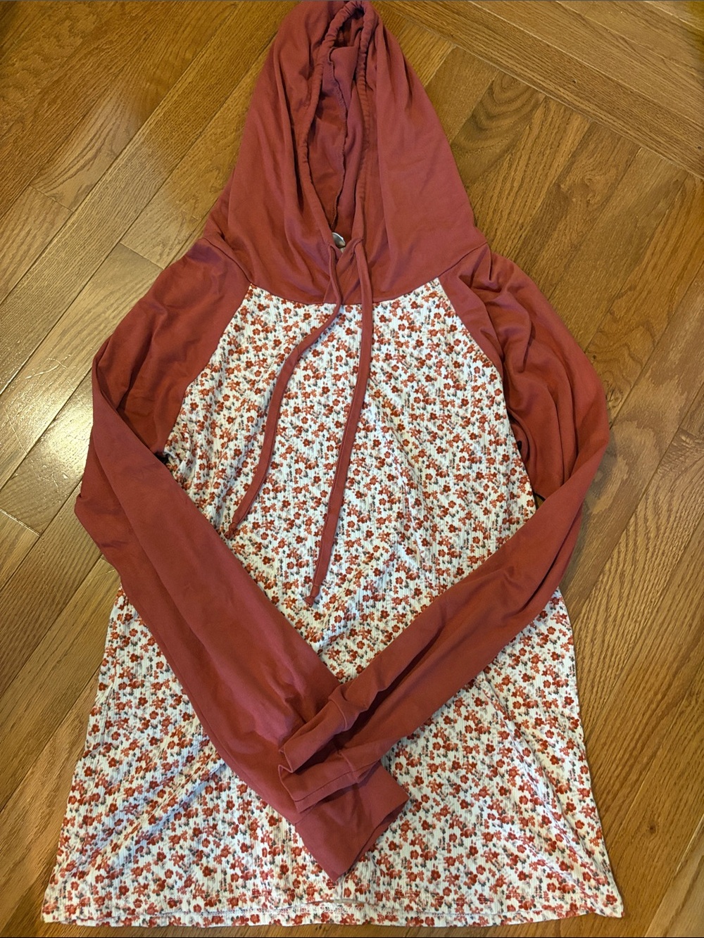 Pulse Rust Hooded Raglan Top with White Floral Body